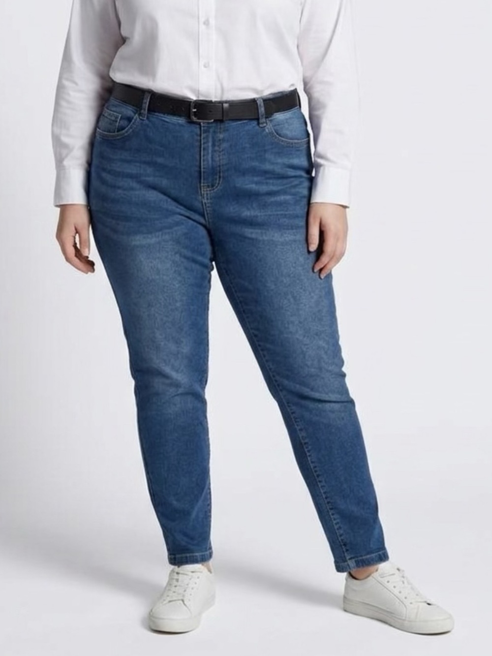 Mid Rise Slim Fit Jeans in Dark Blue Wash Womens size 18 3XL
